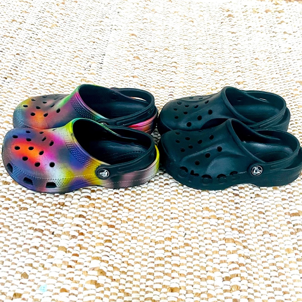 2 PAIRS CROCS Boys Shoes Size 12 13